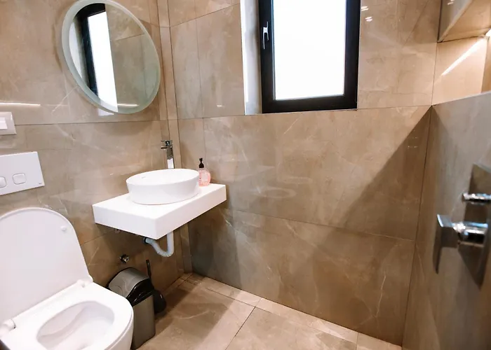 Barrikada Str - The Nest *