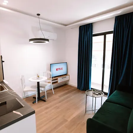 Barrikada Str Studio Apartment - THE NEST Lägenhet *