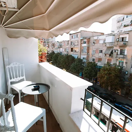 Barrikada Str Studio Apartment - The Nest Apartament *